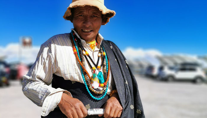 Tibetan knives