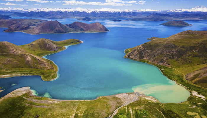 Yamdrok Lake
