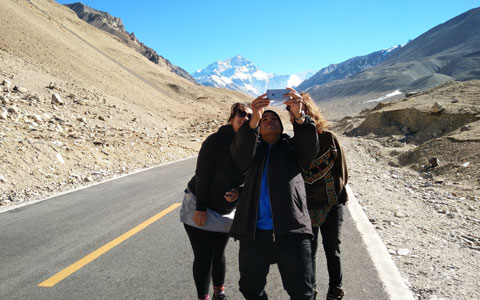 10 Days Chengdu to Lhasa and Everest Cultural Tour