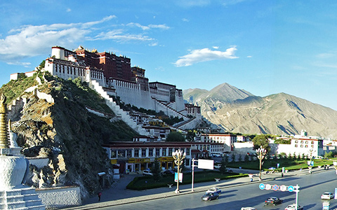 13 Days Beijing Lhasa Shanghai Tour with Yangtze Cruise
