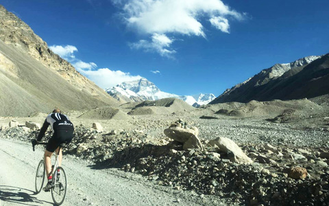 21 Days The ultimate Mountain Biking expedition across the roof of the world