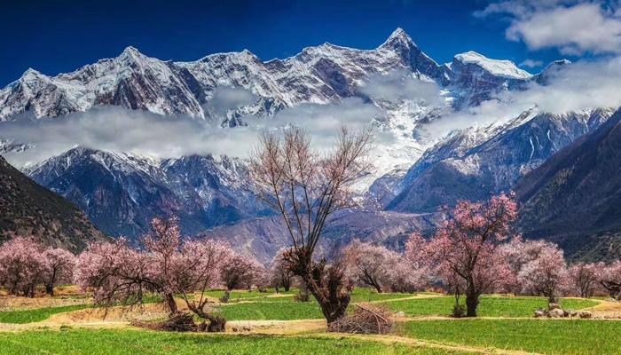 Mount Namcha Barwa in Nyingchi