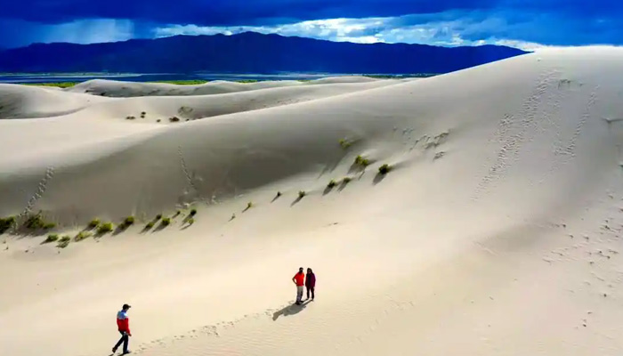 Zhanang National Desert Park in Tibet