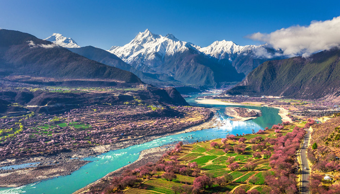 Nyingchi Yarlung Zangbo River View