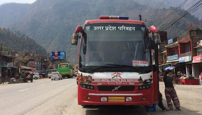 Travel overland from Varanasi to Kathmandu