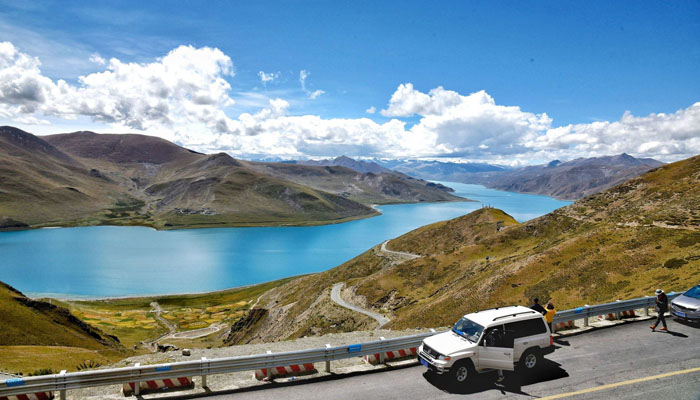 Yamdrok Lake