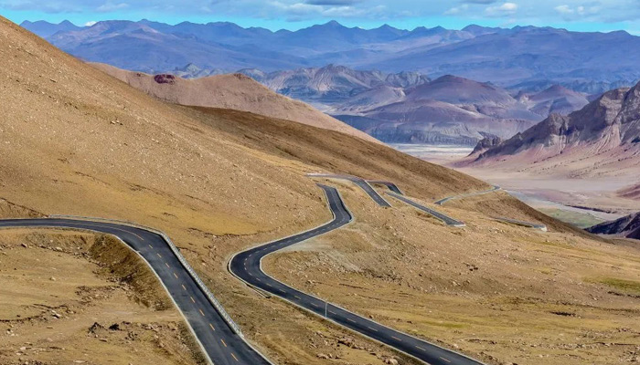 G318 road 