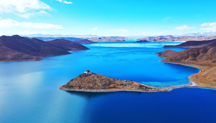  Lake Yamdrok