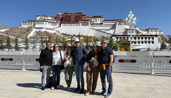 visit the Potala Palace visit the Potala Palace